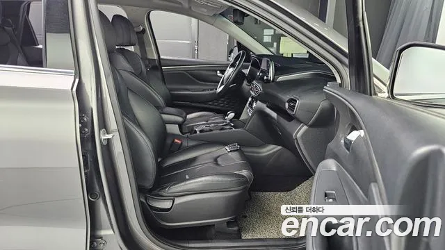 Hyundai Santafe 2019 — фото 18