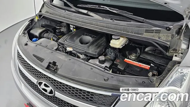Hyundai Starex 2015 — фото 6