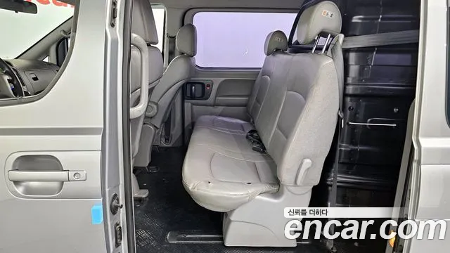 Hyundai Starex 2015 — фото 11