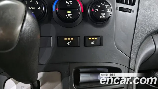 Hyundai Starex 2015 — фото 15