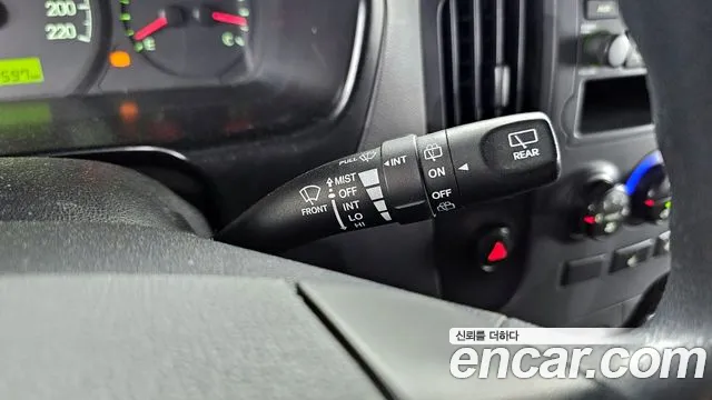 Hyundai Starex 2015 — фото 16