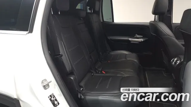 Mercedes-Benz EQB 2023 — фото 16