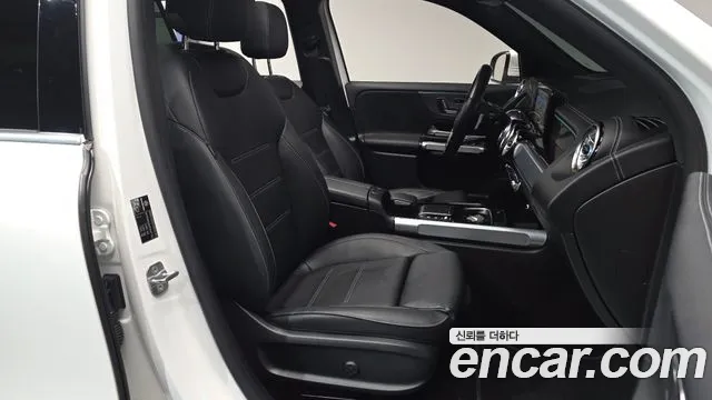 Mercedes-Benz EQB 2023 — фото 17