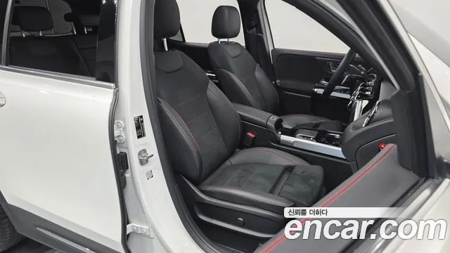 Mercedes-Benz GLB-Class 2023 — фото 12