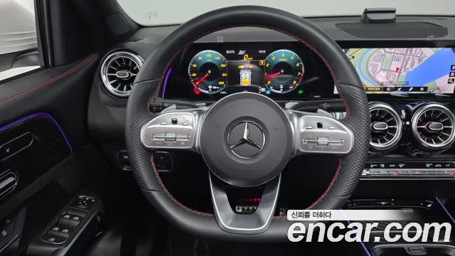 Mercedes-Benz GLB-Class 2023 — фото 15