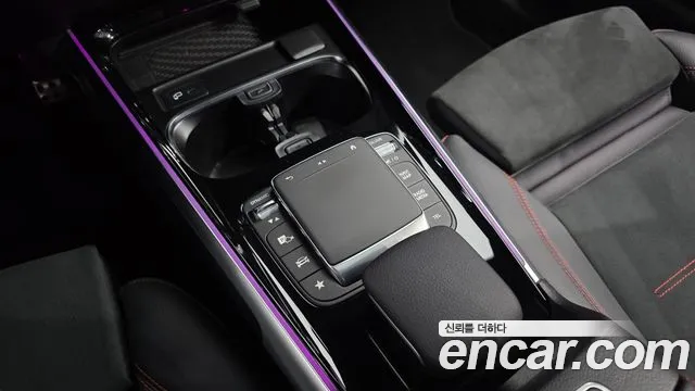 Mercedes-Benz GLB-Class 2023 — фото 19