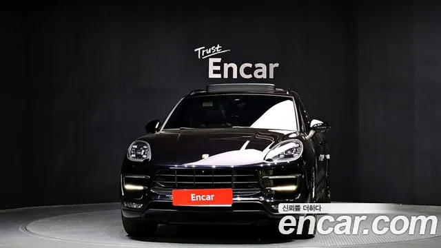 Porsche Macan 2017 — фото 3
