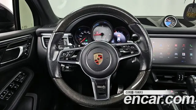 Porsche Macan 2017 — фото 13