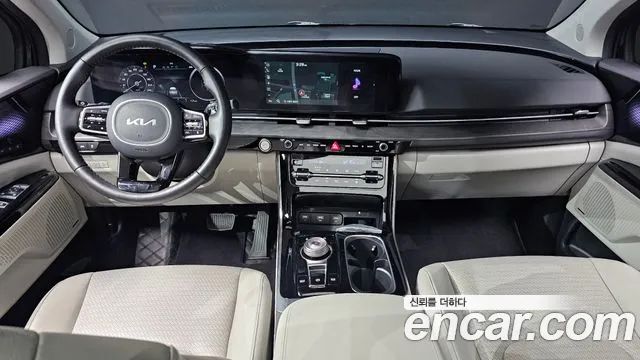 Kia Canival 2023 — фото 10