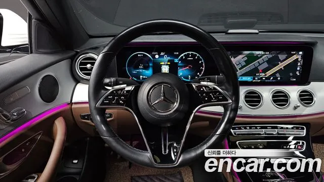 Mercedes-Benz E-Class 2021 — фото 18