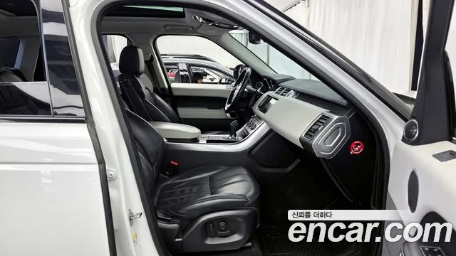 Land Rover Range Rover Sport 2016 — фото 11