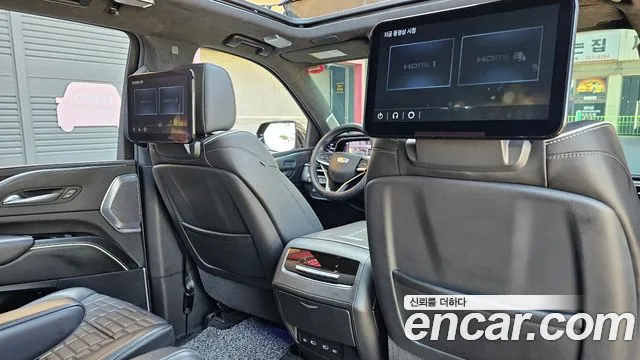Cadillac Escalade 2022 — фото 18