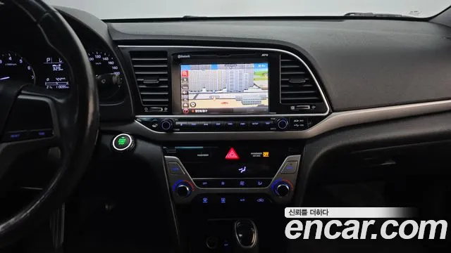 Hyundai AVANTE 2016 — фото 13