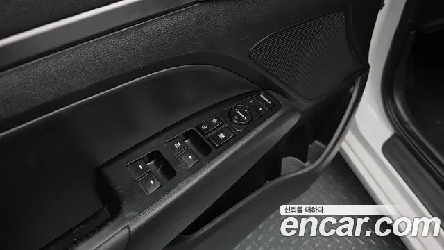 Hyundai AVANTE 2016 — фото 15