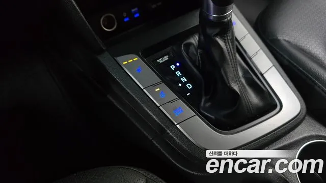 Hyundai AVANTE 2016 — фото 19
