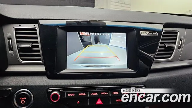 Kia Niro 2020 — фото 15