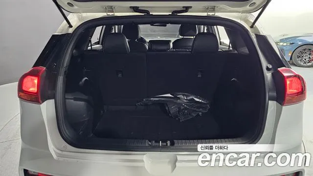 Kia Niro 2020 — фото 20