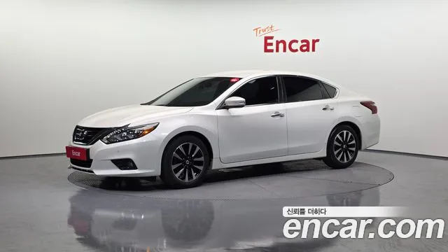 Nissan Altima 2018 — фото 1