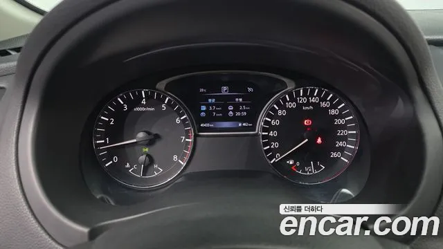Nissan Altima 2018 — фото 11