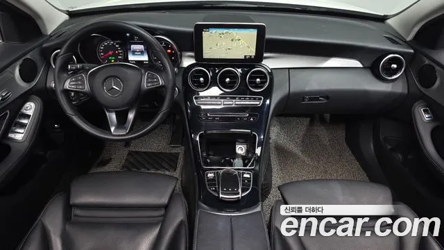 Mercedes-Benz C-Class 2018 — фото 9