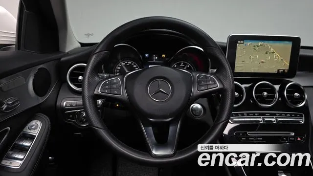 Mercedes-Benz C-Class 2018 — фото 19