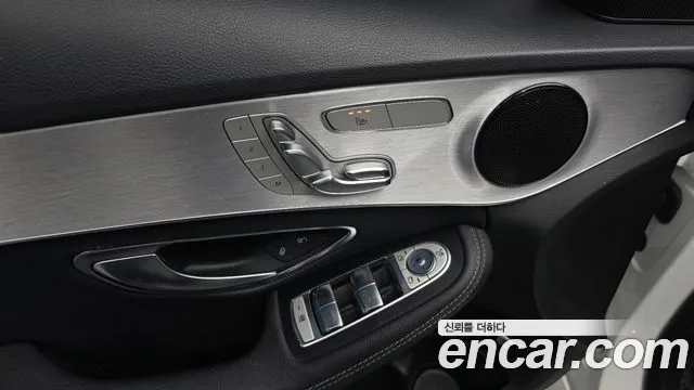Mercedes-Benz C-Class 2018 — фото 20