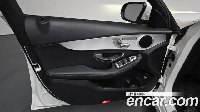 Mercedes-Benz C-Class 2018 — фото 13