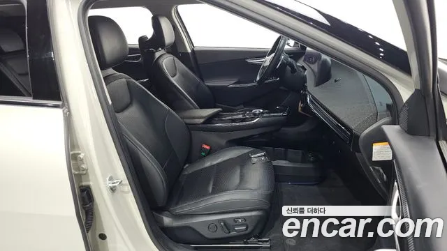 Kia EV6 2022 — фото 16