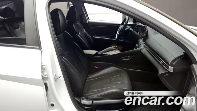 Hyundai AVANTE 2022 — фото 10