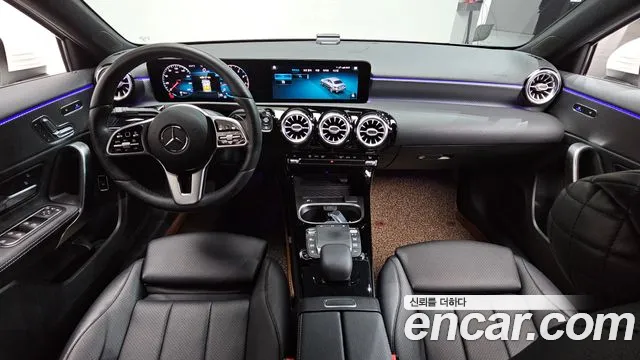Mercedes-Benz A-Class 2021 — фото 9
