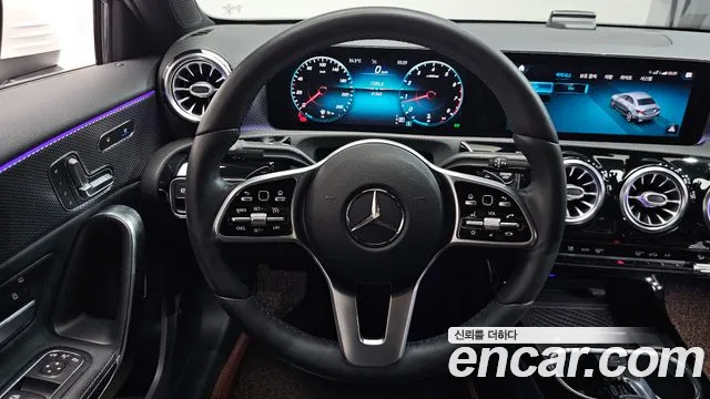 Mercedes-Benz A-Class 2021 — фото 18