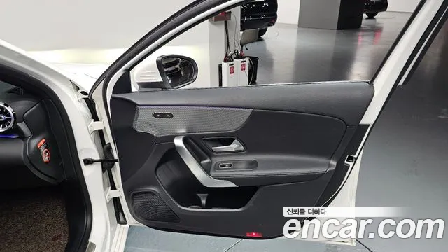 Mercedes-Benz A-Class 2021 — фото 13