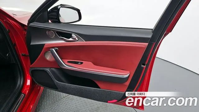 Kia Stinger 2018 — фото 13
