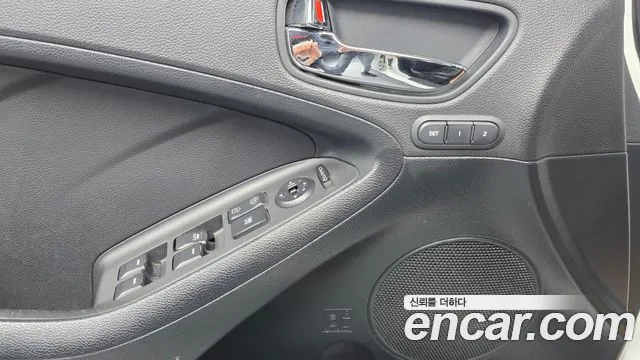 Kia K3 2015 — фото 12
