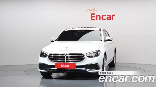 Mercedes-Benz E-Class 2023 — фото 3