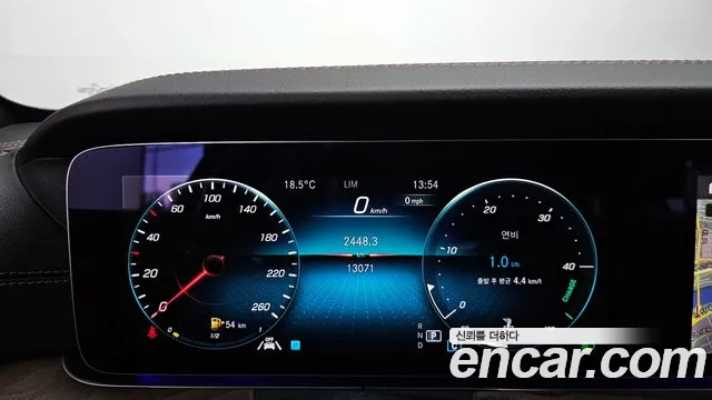Mercedes-Benz E-Class 2023 — фото 11