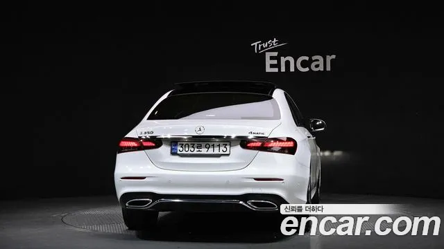 Mercedes-Benz E-Class 2022 — фото 4