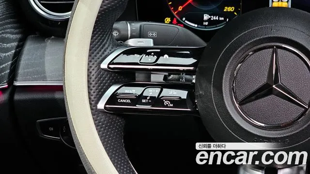 Mercedes-Benz E-Class 2022 — фото 16