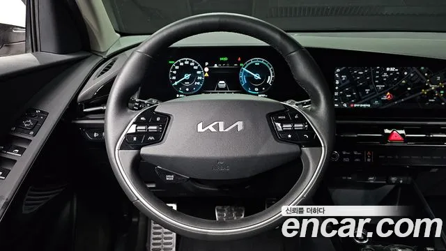 Kia Niro 2022 — фото 13