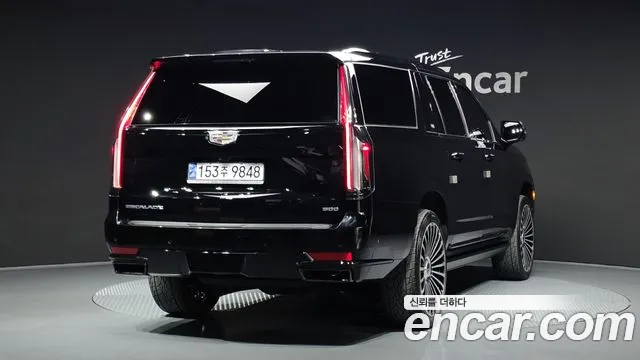 Cadillac Escalade 2023 — фото 2
