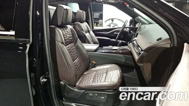 Cadillac Escalade 2023 — фото 18