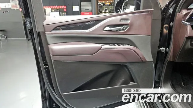 Cadillac Escalade 2023 — фото 14