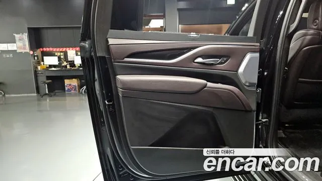 Cadillac Escalade 2023 — фото 15