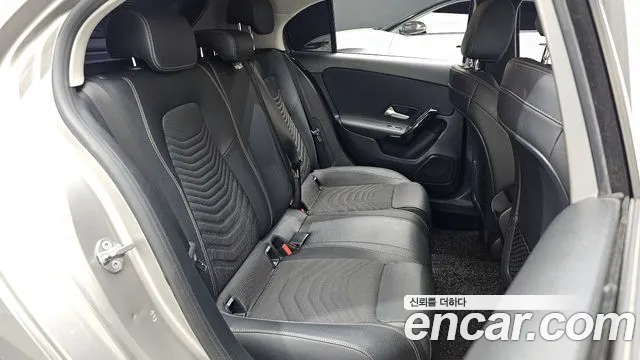 Mercedes-Benz A-Class 2019 — фото 17