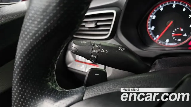 Hyundai Veloster 2018 — фото 14