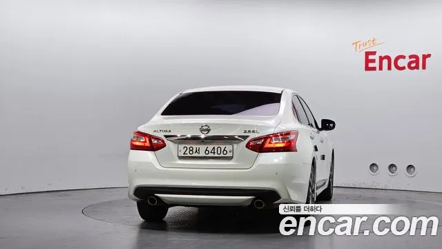 Nissan Altima 2017 — фото 4