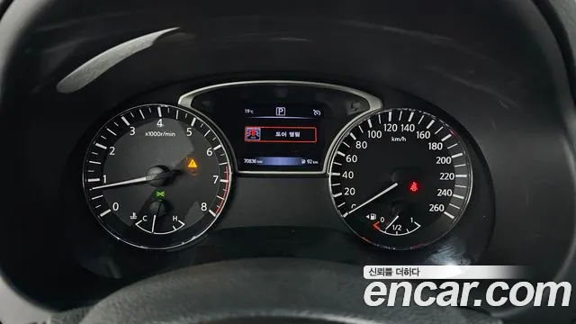 Nissan Altima 2017 — фото 11