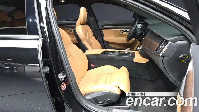 Volvo S90 2021 — фото 17