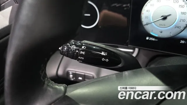 Hyundai AVANTE 2023 — фото 19