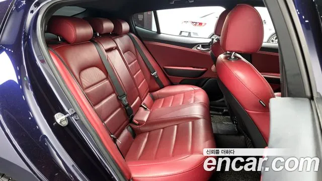 Kia Stinger 2018 — фото 17